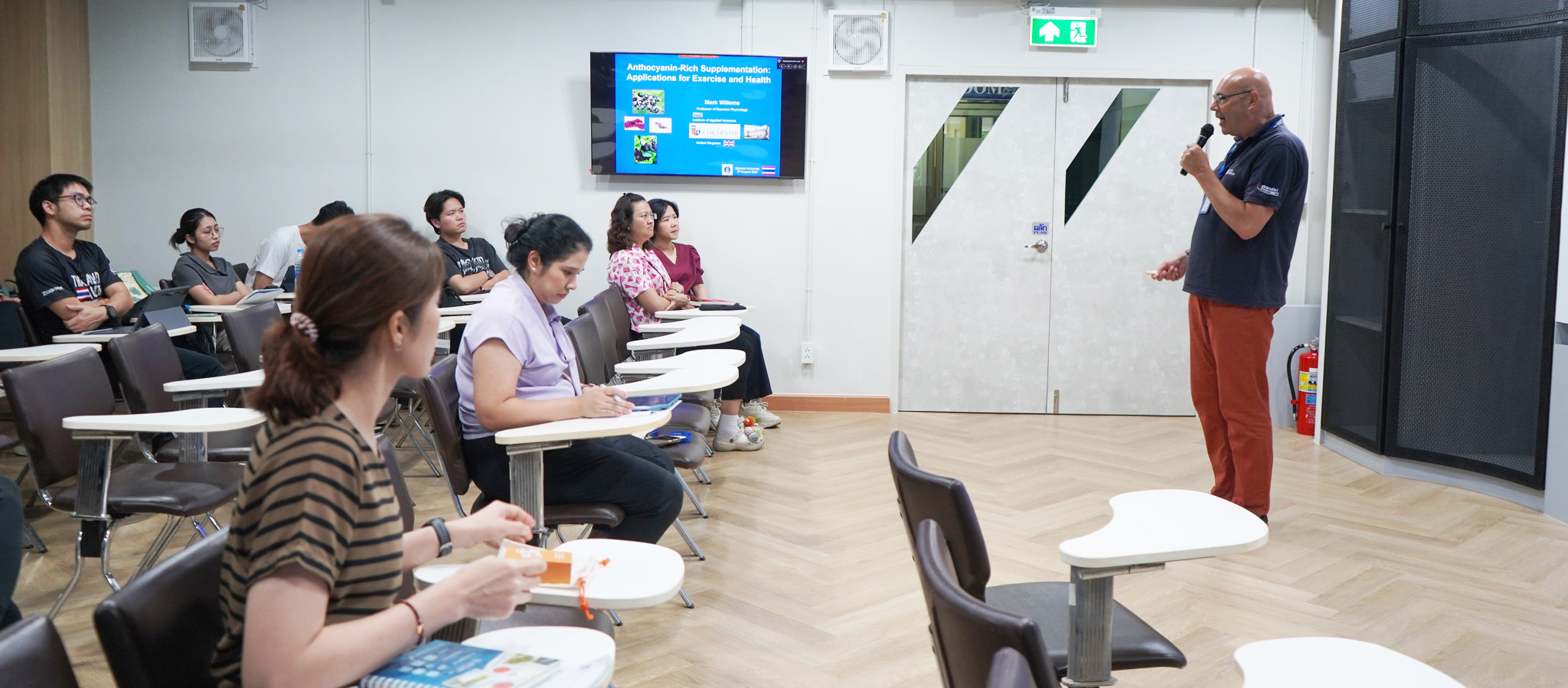 วิทยาลัยฯ จัด Special Seminar หัวข้อ “Anthocyanin-Rich Supplementation:  Applications for Exercise and Health”